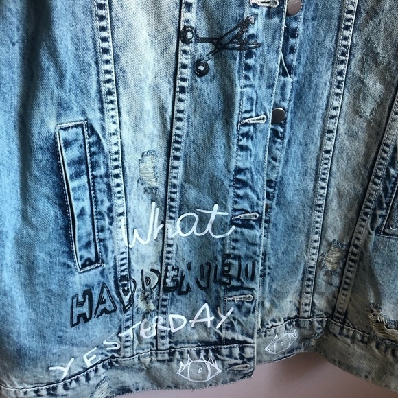 Forbidden To Forbid Doodle Jean Jacket - Picture 4 of 5